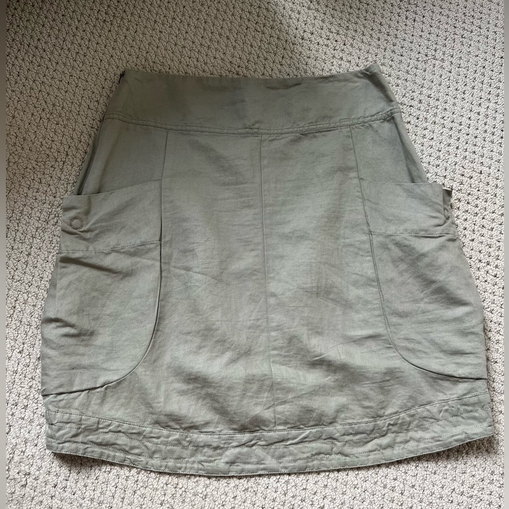 Khaki/Grey linen mix Sarah Pacini Skirt. Size 0. Tags removed. 10/10 condition.